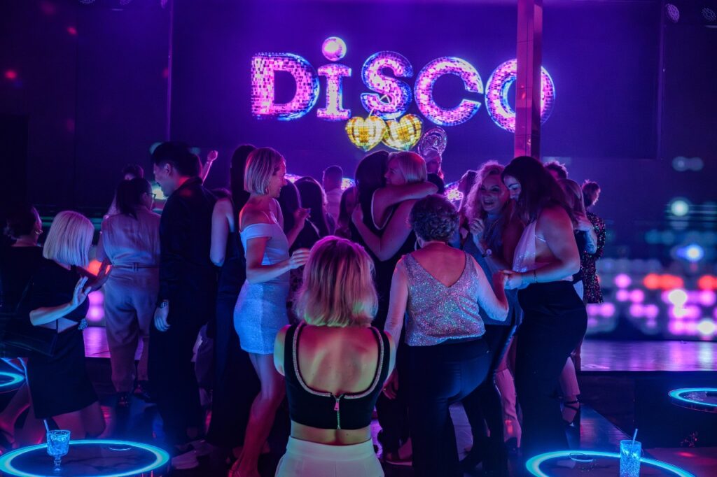 disco-disco-dancing disco-disco-dancing